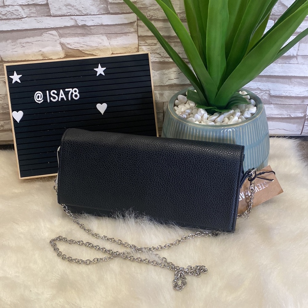 STEVE MADDEN Black Clutch